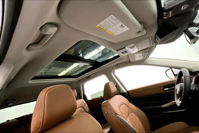 2025 Nissan Pathfinder Platinum 4WD - Black Appearance, Cargo, Lighting Pkgs