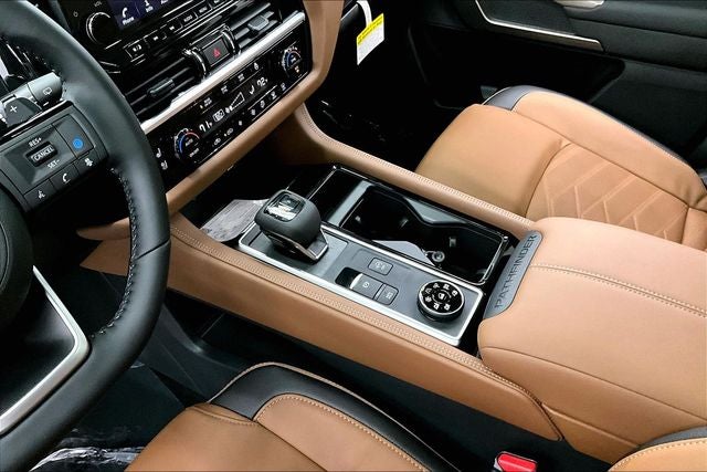 2025 Nissan Pathfinder Platinum 4WD - Black Appearance, Cargo, Lighting Pkgs