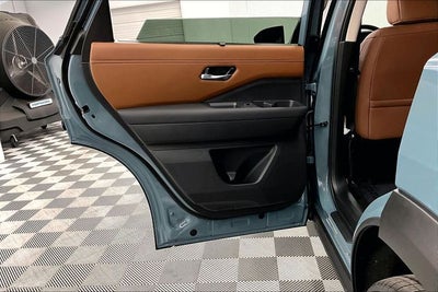 2026 Nissan Pathfinder Platinum 4WD - Cargo Package