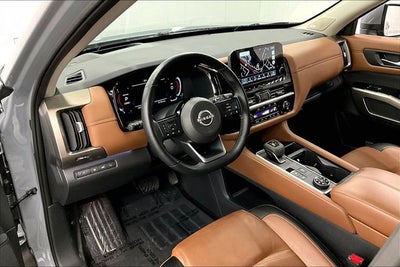 2025 Nissan Pathfinder Platinum