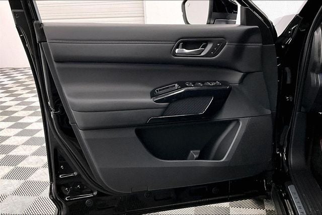 2026 Nissan Pathfinder Platinum 4WD - Cargo Package