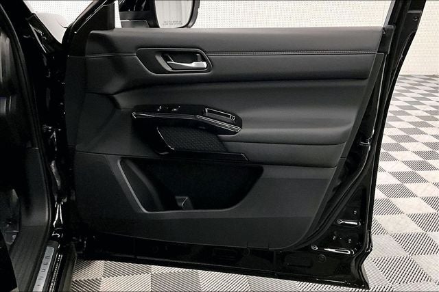 2026 Nissan Pathfinder Platinum 4WD - Cargo Package