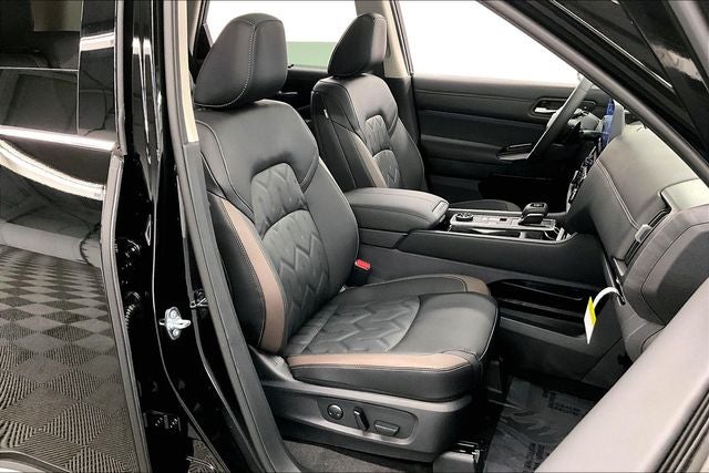 2026 Nissan Pathfinder Platinum 4WD - Cargo Package