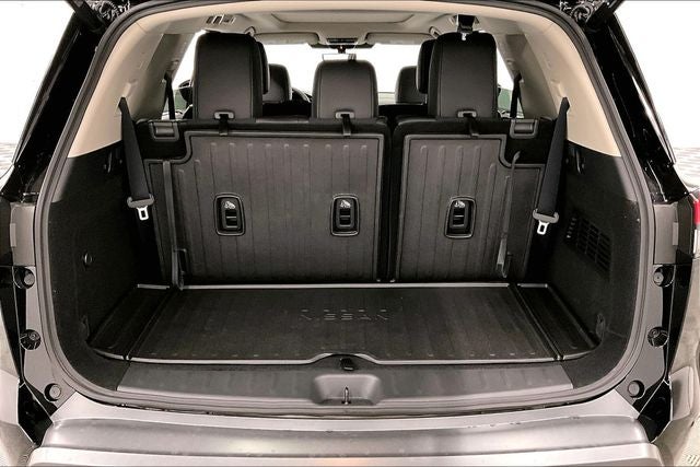 2026 Nissan Pathfinder Platinum 4WD - Cargo Package