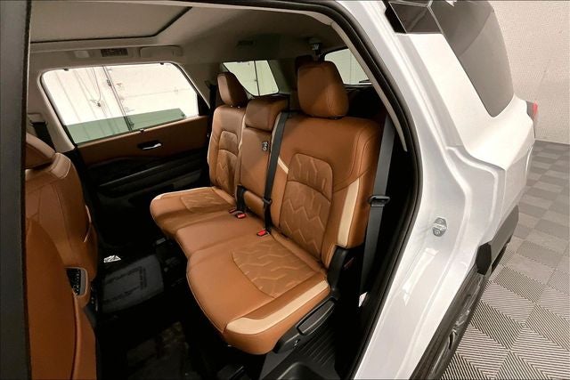 2026 Nissan Pathfinder Platinum 4WD - Cargo Package