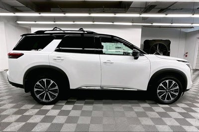 2026 Nissan Pathfinder Platinum 4WD - Cargo Package