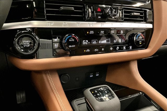 2026 Nissan Pathfinder Platinum 4WD - Accent, Cargo, Lighting Pkgs