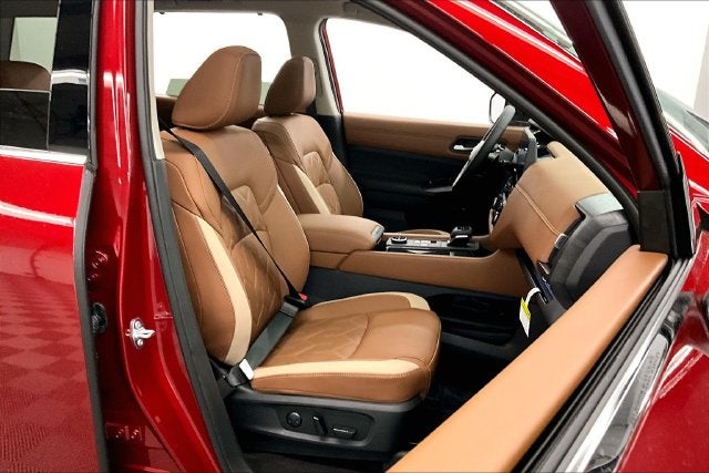 2026 Nissan Pathfinder Platinum 4WD - Accent, Cargo, Lighting Pkgs