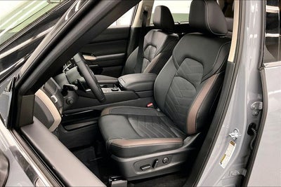 2025 Nissan Pathfinder Platinum 4WD - Black Appearance, Cargo, Lighting Pkgs