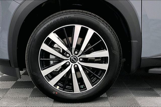 2025 Nissan Pathfinder Platinum 4WD - Black Appearance, Cargo, Lighting Pkgs