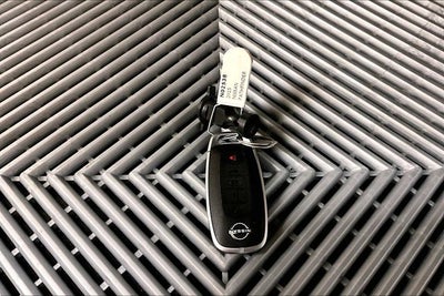 2025 Nissan Pathfinder Platinum 4WD - Black Appearance, Cargo, Lighting Pkgs