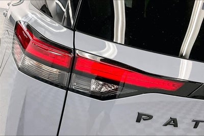 2025 Nissan Pathfinder Platinum 4WD - Black Appearance, Cargo, Lighting Pkgs