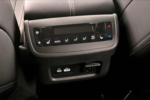 2025 Nissan Pathfinder Platinum 4WD - Black Appearance, Cargo, Lighting Pkgs