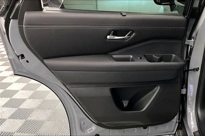 2025 Nissan Pathfinder Platinum 4WD - Black Appearance, Cargo, Lighting Pkgs