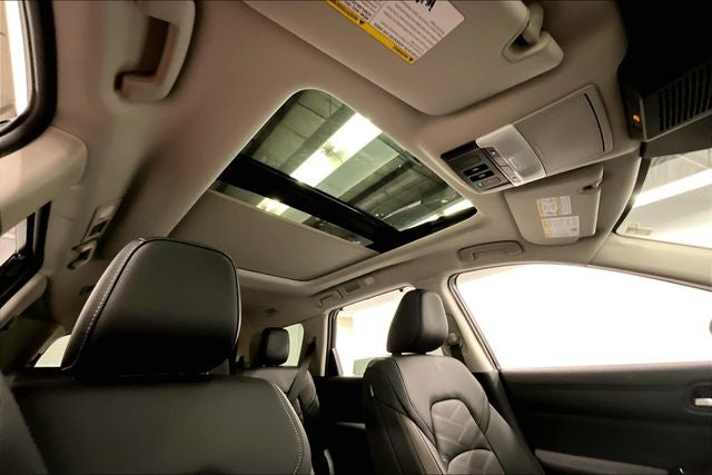 2025 Nissan Pathfinder Platinum 4WD - Black Appearance, Cargo, Lighting Pkgs