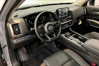 2025 Nissan Pathfinder Platinum 4WD - Black Appearance, Cargo, Lighting Pkgs