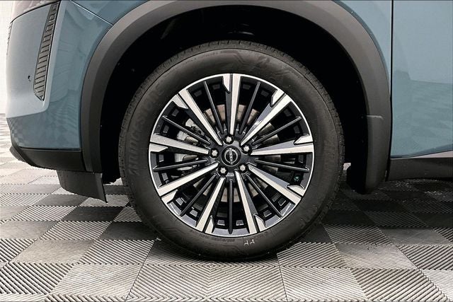 2026 Nissan Pathfinder Platinum 4WD - Accent and Cargo Packages