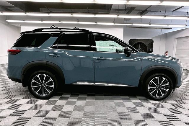2026 Nissan Pathfinder Platinum 4WD - Accent and Cargo Packages
