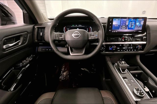 2026 Nissan Pathfinder Platinum 4WD - Accent and Cargo Packages