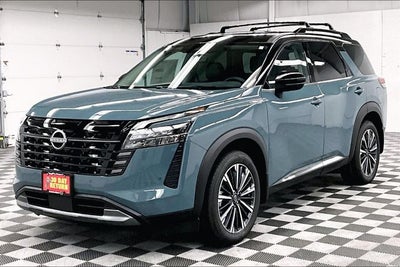 2026 Nissan Pathfinder Platinum 4WD - Accent and Cargo Packages