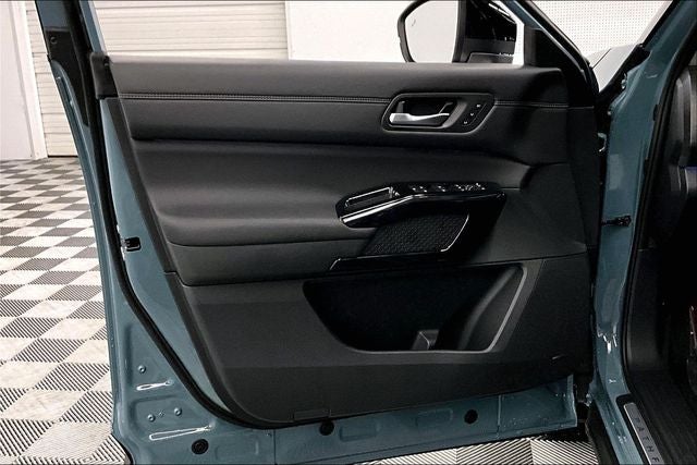 2026 Nissan Pathfinder Platinum 4WD - Accent and Cargo Packages