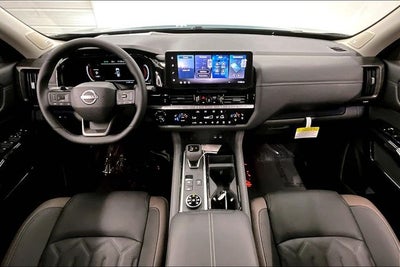 2026 Nissan Pathfinder Platinum 4WD - Accent and Cargo Packages
