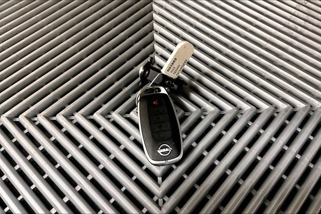 2025 Nissan Pathfinder Platinum 4WD - Black Appearance, Lighting, Cargo Pkgs