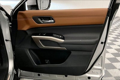 2025 Nissan Pathfinder Platinum 4WD - Black Appearance, Lighting, Cargo Pkgs