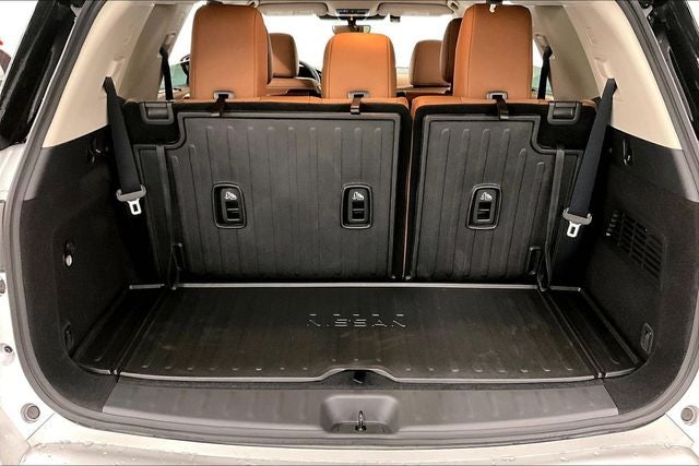 2025 Nissan Pathfinder Platinum 4WD - Black Appearance, Lighting, Cargo Pkgs