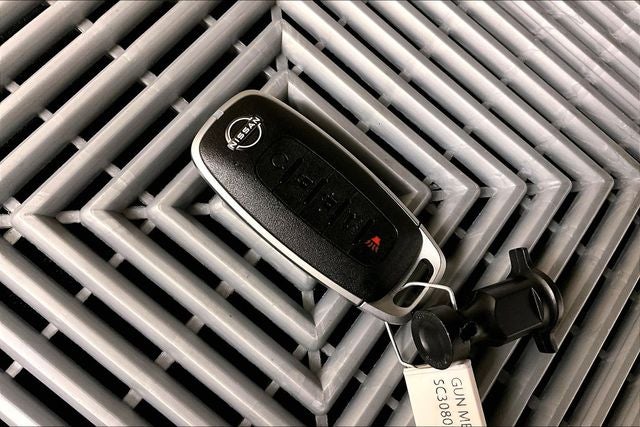 2025 Nissan Pathfinder Platinum 4WD - Black Appearance, Lighting, Cargo Pkgs