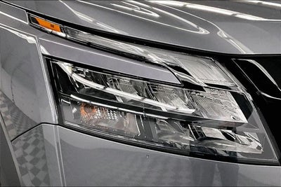 2025 Nissan Pathfinder Platinum 4WD - Black Appearance, Lighting, Cargo Pkgs