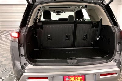 2025 Nissan Pathfinder Platinum 4WD - Black Appearance, Lighting, Cargo Pkgs