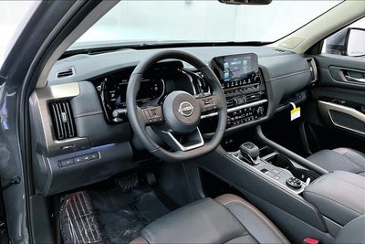 2025 Nissan Pathfinder Platinum 4WD - Black Appearance, Lighting, Cargo Pkgs