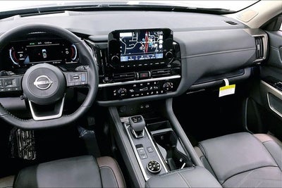 2025 Nissan Pathfinder Platinum 4WD - Black Appearance, Lighting, Cargo Pkgs