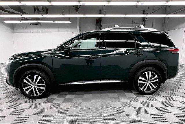 2023 Nissan Pathfinder Platinum 4x4 - Pano Roof - Htd/Cooled Leather