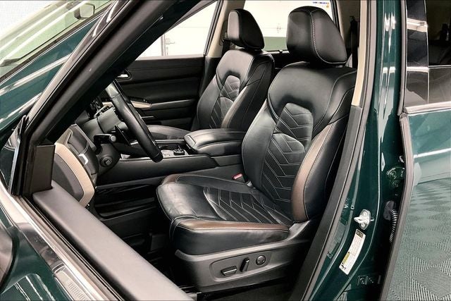 2023 Nissan Pathfinder Platinum 4x4 - Pano Roof - Htd/Cooled Leather