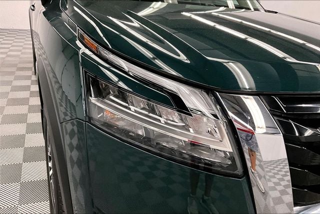 2023 Nissan Pathfinder Platinum 4x4 - Pano Roof - Htd/Cooled Leather