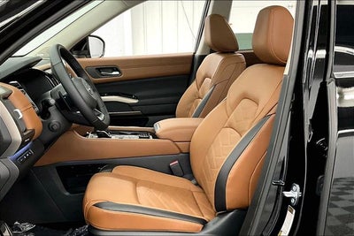 2025 Nissan Pathfinder Platinum 4WD - Black Appearance, Lighting, Cargo Pkgs