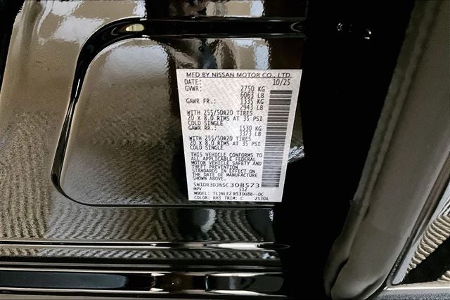 2025 Nissan Pathfinder Platinum 4WD - Black Appearance, Lighting, Cargo Pkgs