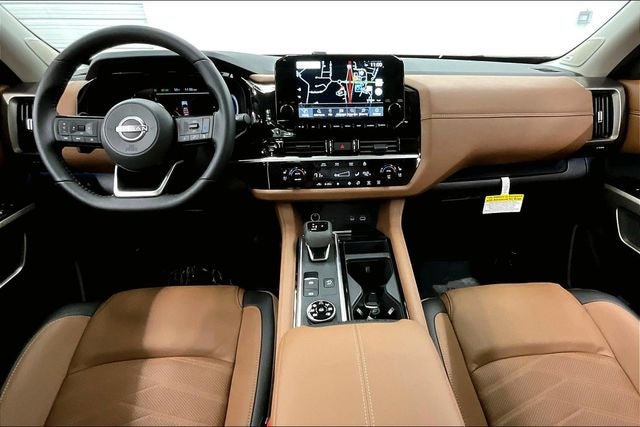 2025 Nissan Pathfinder Platinum 4WD - Black Appearance, Lighting, Cargo Pkgs