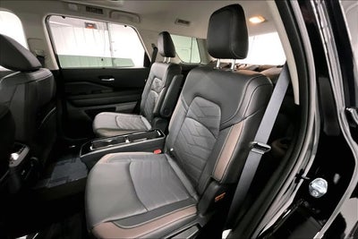 2025 Nissan Pathfinder Platinum 4WD - Black Appearance, Lighting, Cargo Pkgs