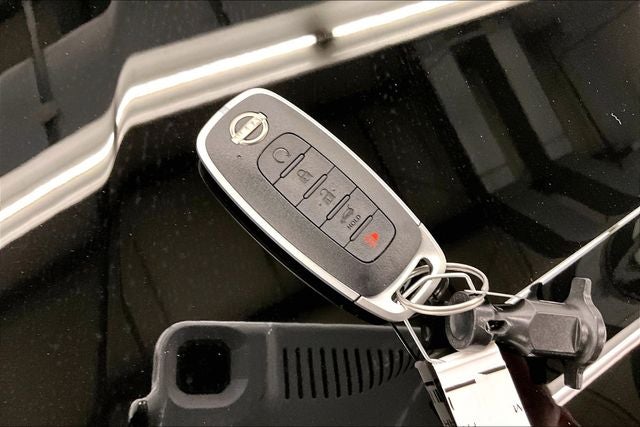 2025 Nissan Pathfinder Platinum 4WD - Black Appearance, Lighting, Cargo Pkgs