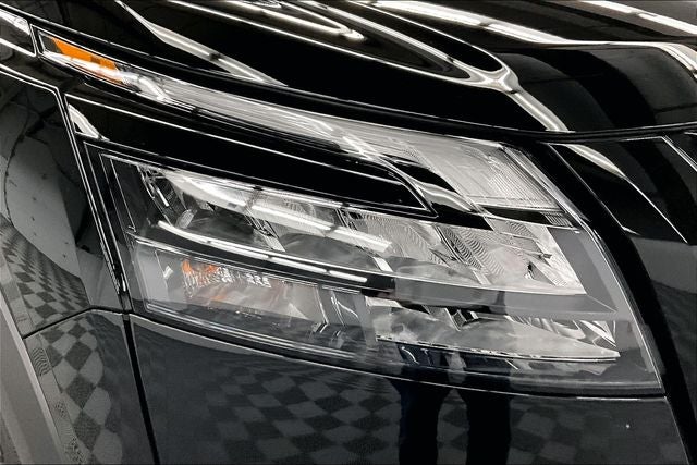 2025 Nissan Pathfinder Platinum 4WD - Black Appearance, Lighting, Cargo Pkgs