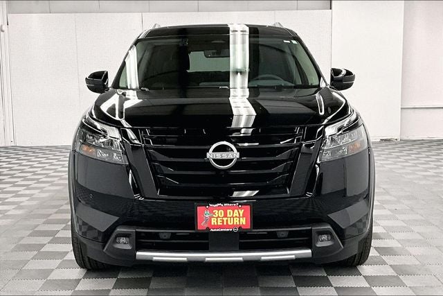 2025 Nissan Pathfinder Platinum 4WD - Black Appearance, Lighting, Cargo Pkgs