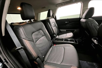 2025 Nissan Pathfinder Platinum 4WD - Black Appearance, Lighting, Cargo Pkgs