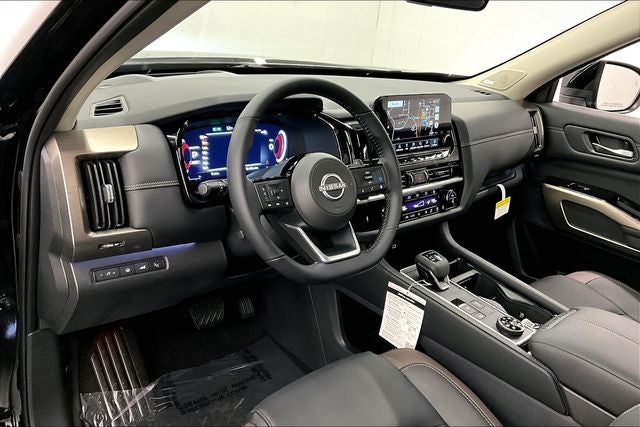 2025 Nissan Pathfinder Platinum 4WD - Black Appearance, Lighting, Cargo Pkgs