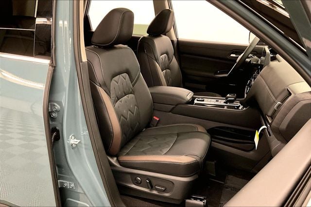2026 Nissan Pathfinder Platinum 4WD - Cargo Package
