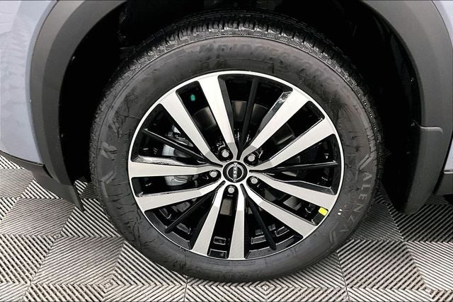 2025 Nissan Pathfinder Platinum 4WD - Black Appearance, Lighting, Cargo Pkgs