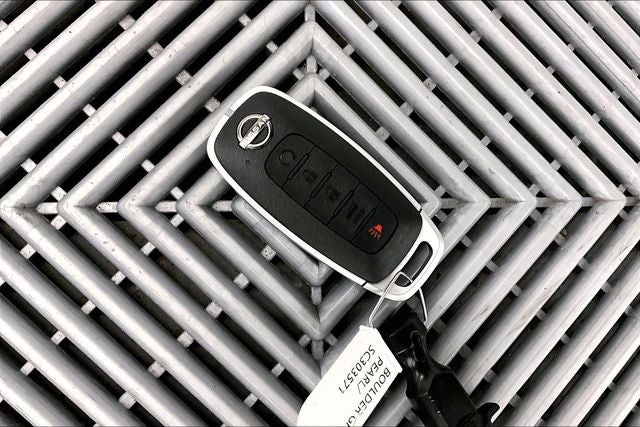 2025 Nissan Pathfinder Platinum 4WD - Black Appearance, Lighting, Cargo Pkgs