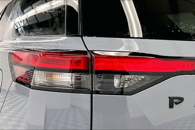 2025 Nissan Pathfinder Platinum 4WD - Black Appearance, Lighting, Cargo Pkgs